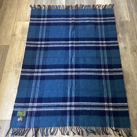 Vintage Wool Throw Archie Brown & Son of Bermuda - Picture 1 of 7
